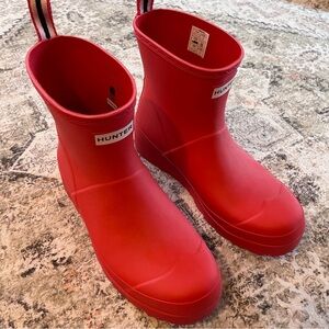 Red Hunter Play Boots